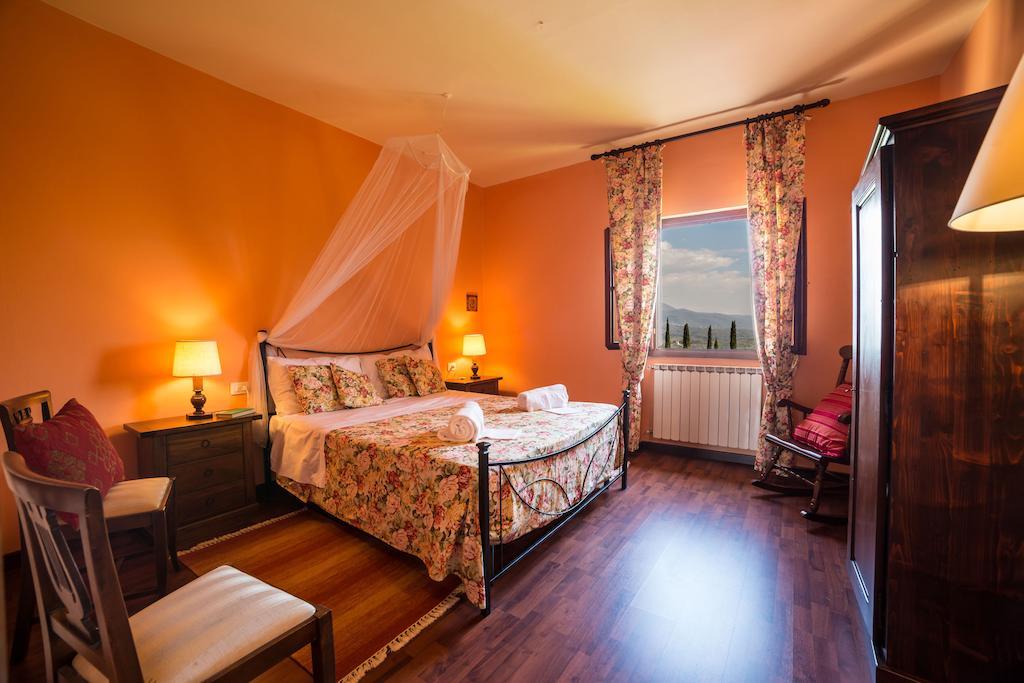 Fattoria Pagnana Suites & Pool Риньяно-суль-Арно Номер фото